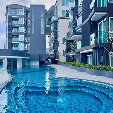 Luxury 4 Person Apartment In Heart Of Phuket! Ban Ket Ho Luaran gambar