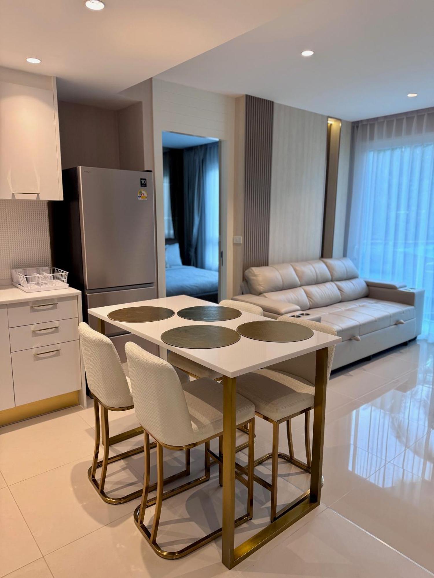 Luxury 4 Person Apartment In Heart Of Phuket! Ban Ket Ho Luaran gambar